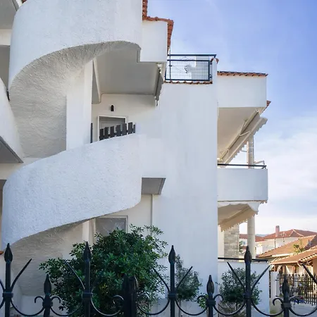 Poline Apartment Olympiada Exterior photo